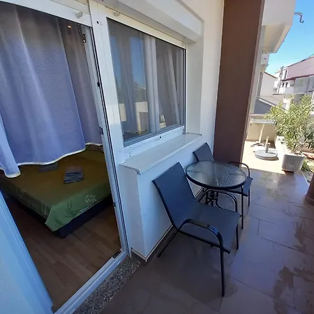 Apartman Jelena - Cozy Two Bedroom Only 70m From The Beach, Diklo - *