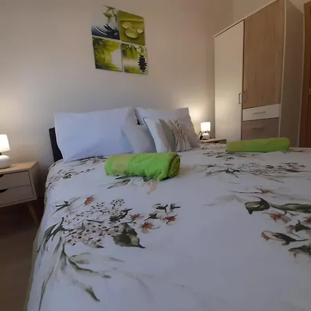 Lejlighed Jelena - Cozy Two Bedroom Only 70m From The Beach, Diklo - *
