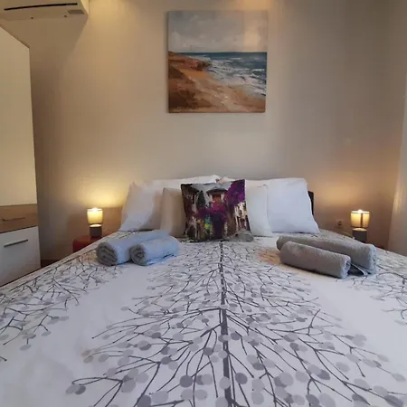 Lejlighed Jelena - Cozy Two Bedroom Only 70m From The Beach, Diklo - Zadar