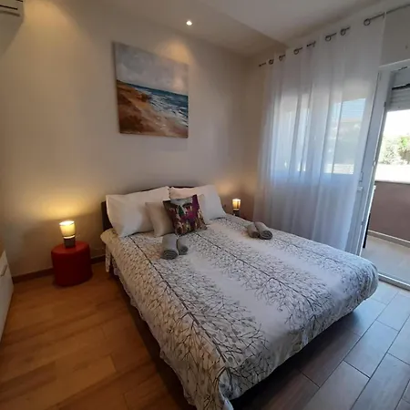 Jelena - Cozy Two Bedroom Only 70m From The Beach, Diklo - Apartman