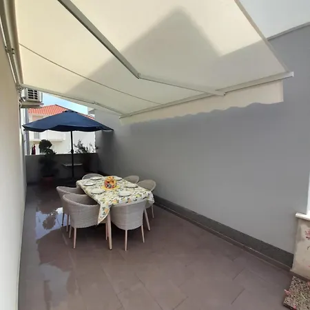Lejlighed Jelena - Cozy Two Bedroom Only 70m From The Beach, Diklo - *
