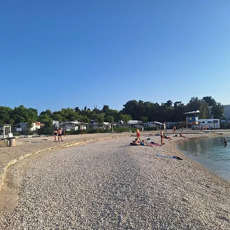 Lejlighed Jelena - Cozy Two Bedroom Only 70m From The Beach, Diklo -