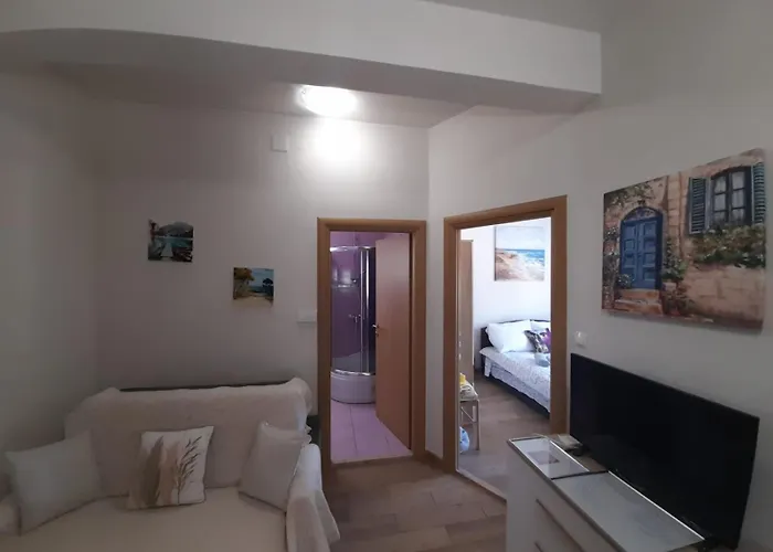 Appartement Jelena - Cozy Two Bedroom Only 70m From The Beach, Diklo - *