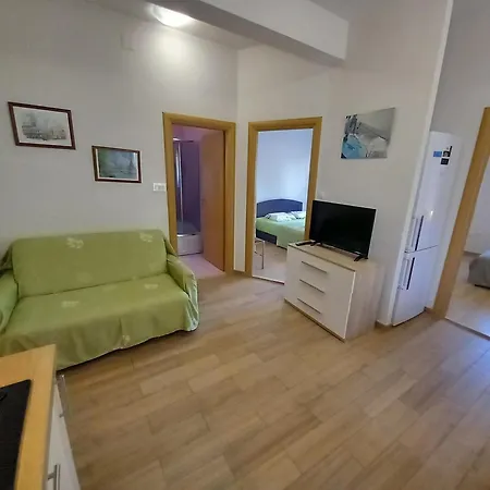 Jelena - Cozy Two Bedroom Only 70m From The Beach, Diklo - Zara