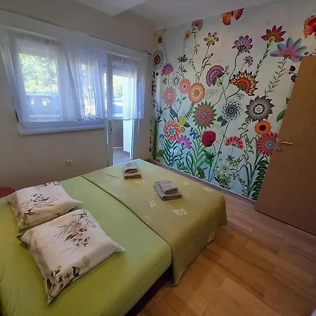 Appartamento Jelena - Cozy Two Bedroom Only 70m From The Beach, Diklo - Zara