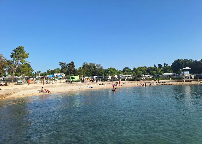 Jelena - Cozy Two Bedroom Only 70m From The Beach, Diklo - Apartman