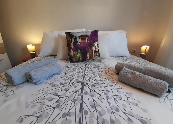 Apartman Jelena - Cozy Two Bedroom Only 70m From The Beach, Diklo - Zadar