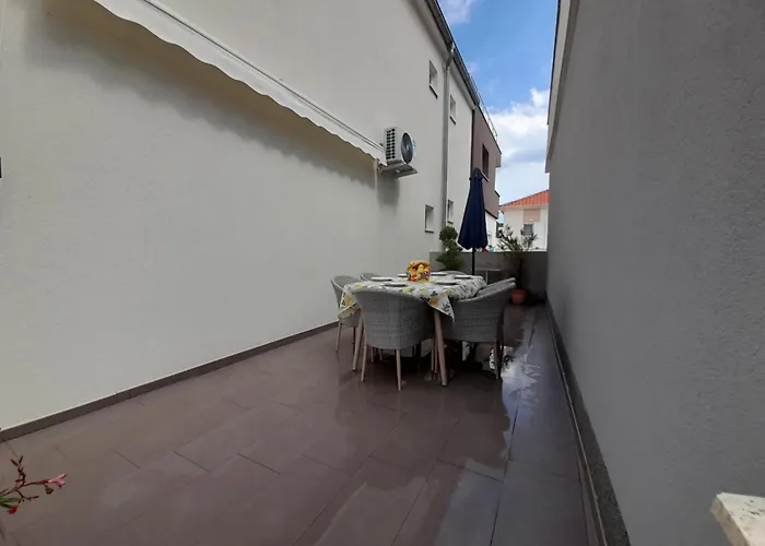 Jelena - Cozy Two Bedroom Only 70m From The Beach, Diklo - *