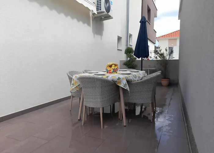 Jelena - Cozy Two Bedroom Only 70m From The Beach, Diklo - *