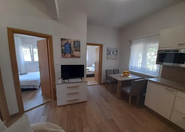 Jelena - Cozy Two Bedroom Only 70m From The Beach, Diklo - * Zadar