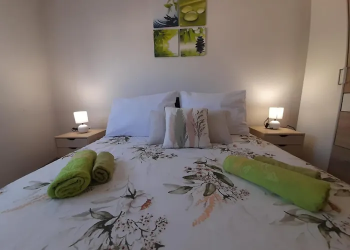 Jelena - Cozy Two Bedroom Only 70m From The Beach, Diklo - *